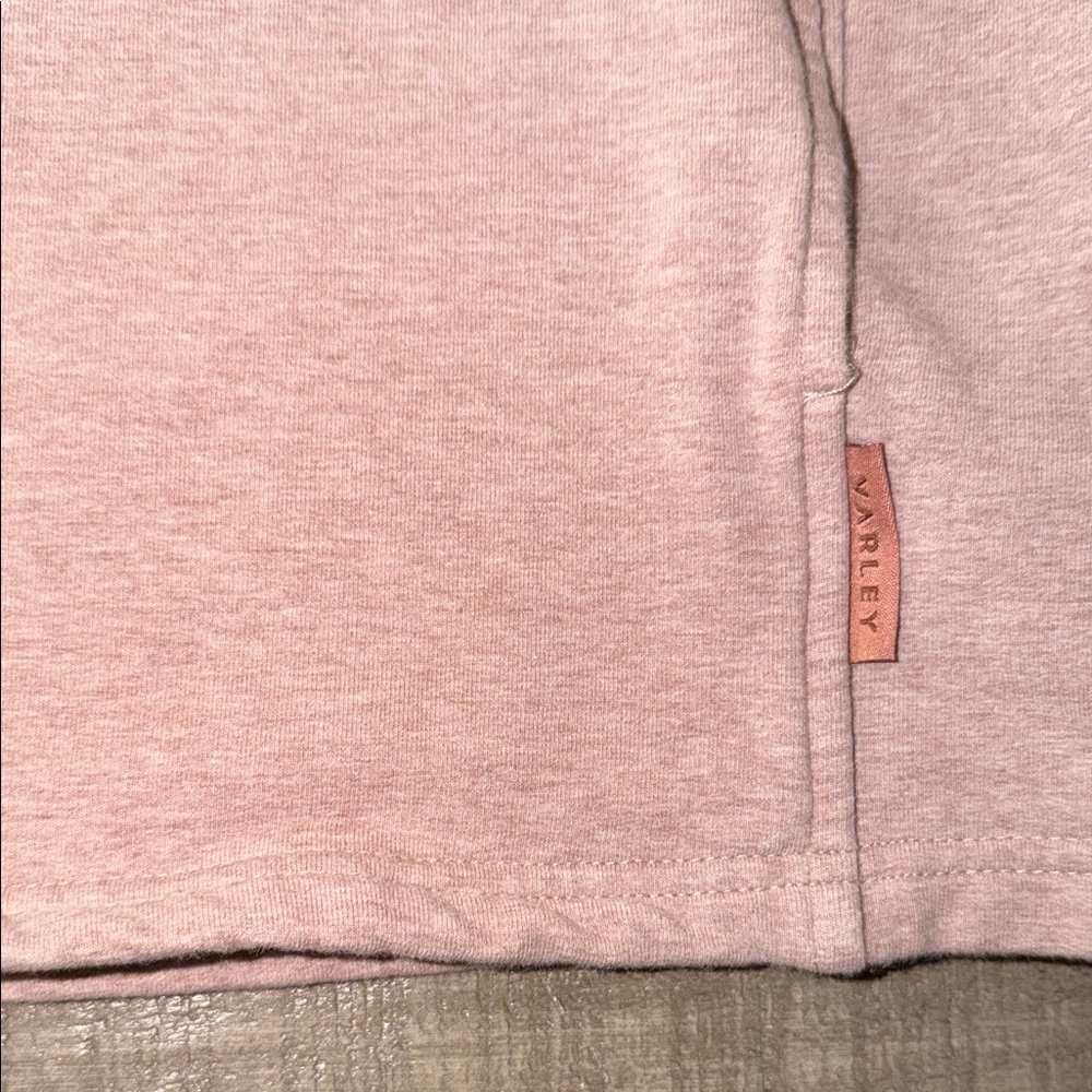 Varley Cozy sweatshirt with a floral accent scarf. Perfect for casual wear. smal - Picture 8 of 11